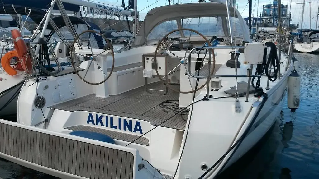 Hotel en barco Barco Akilina marina Santa Cruz de Tenerife Las Galletas España