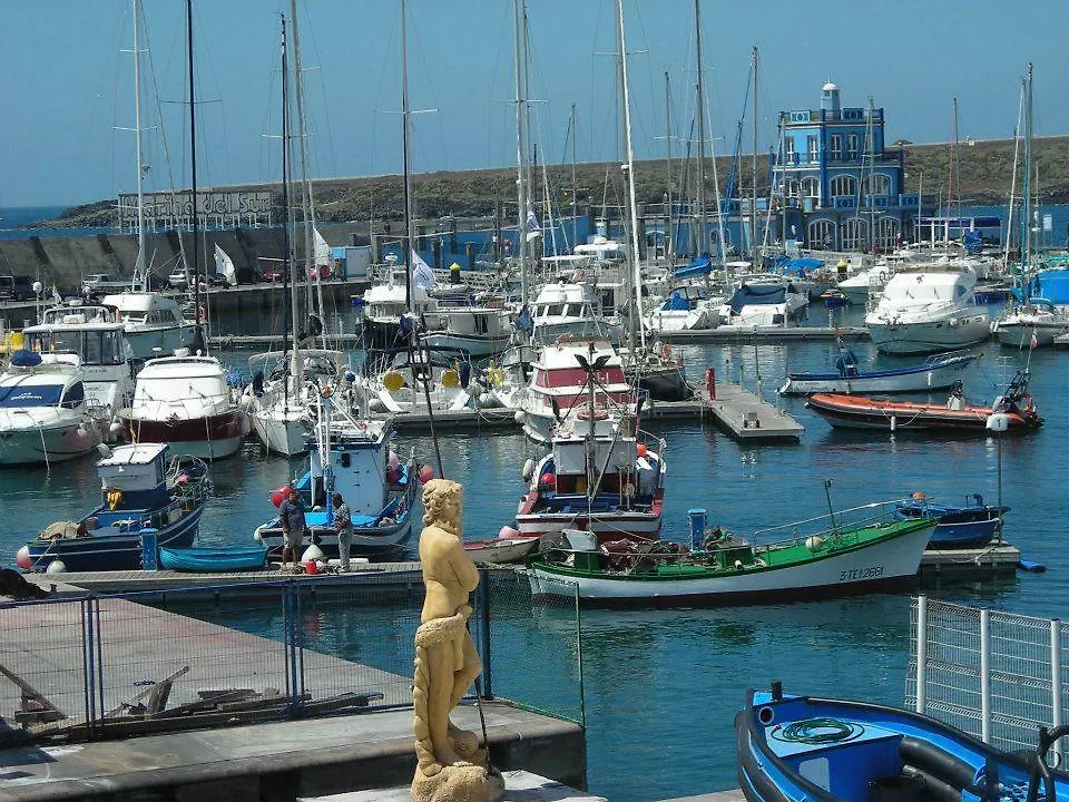 Hotel en barco Barco Akilina marina Santa Cruz de Tenerife Las Galletas